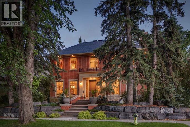 Property Photo:  729 Riverdale Avenue Southwest  AB T2S 0Y4 