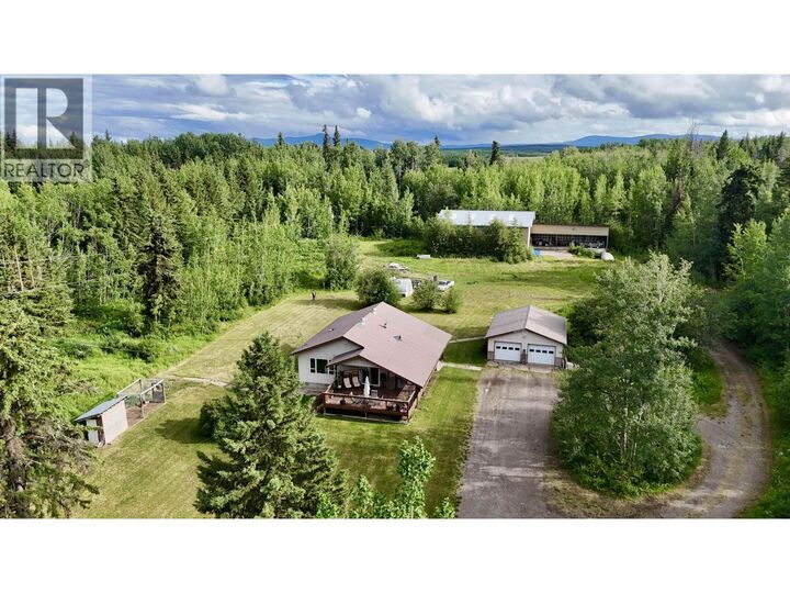 Property Photo:  826 Oak Street  BC V0J 3A1 