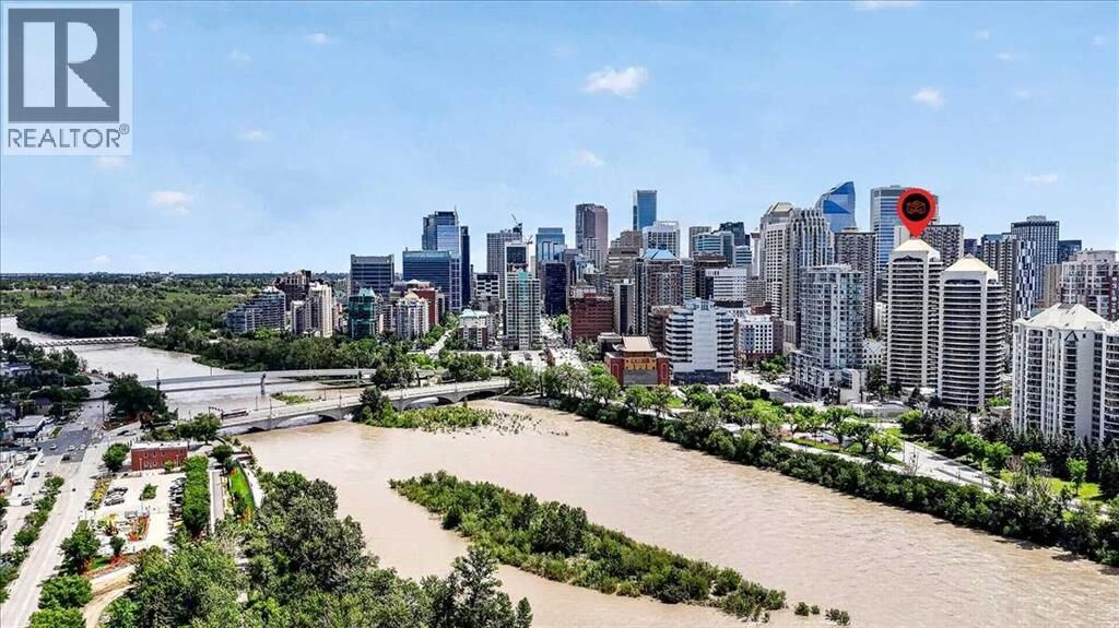Property Photo: 1078 6 Avenue Southwest AB T2P 5N6