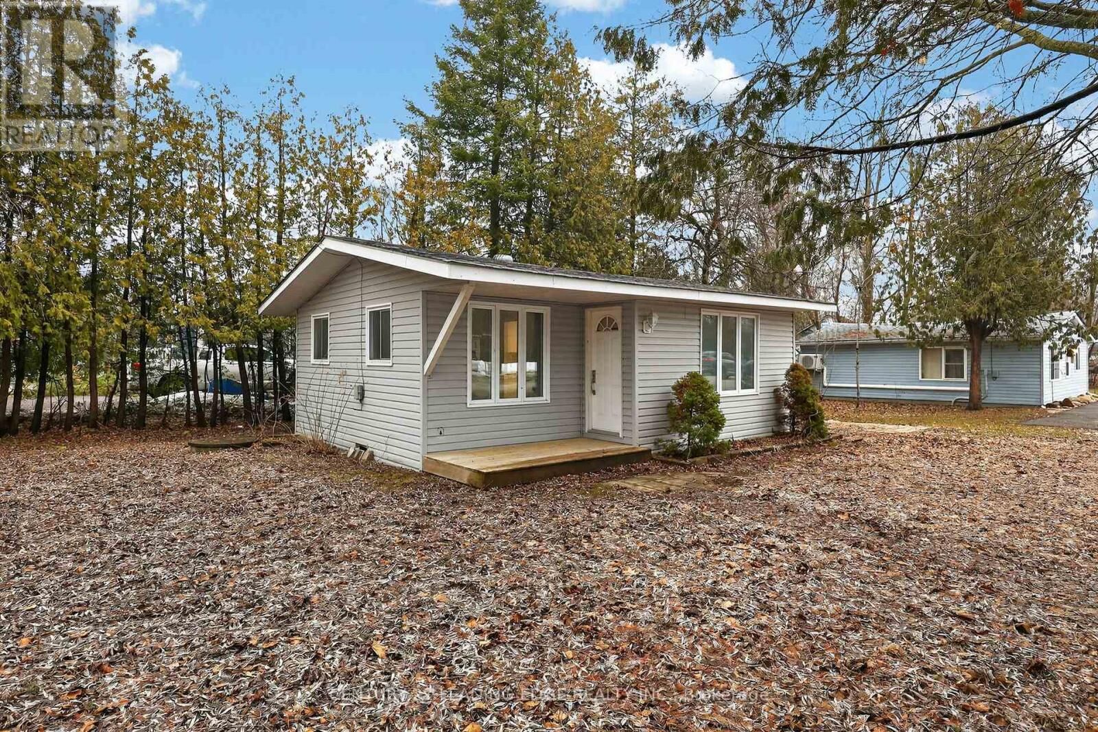 Property Photo:  2073 Kate Avenue  ON L9S 1Y3 