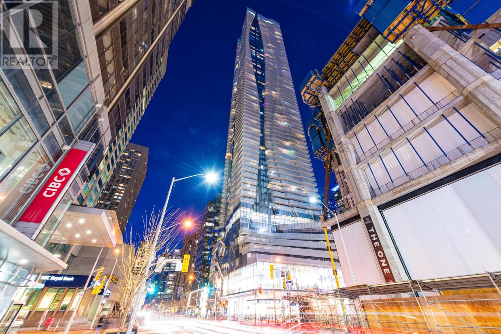 Property Photo:  1 Bloor Street East 1708  ON M4W 0A8 