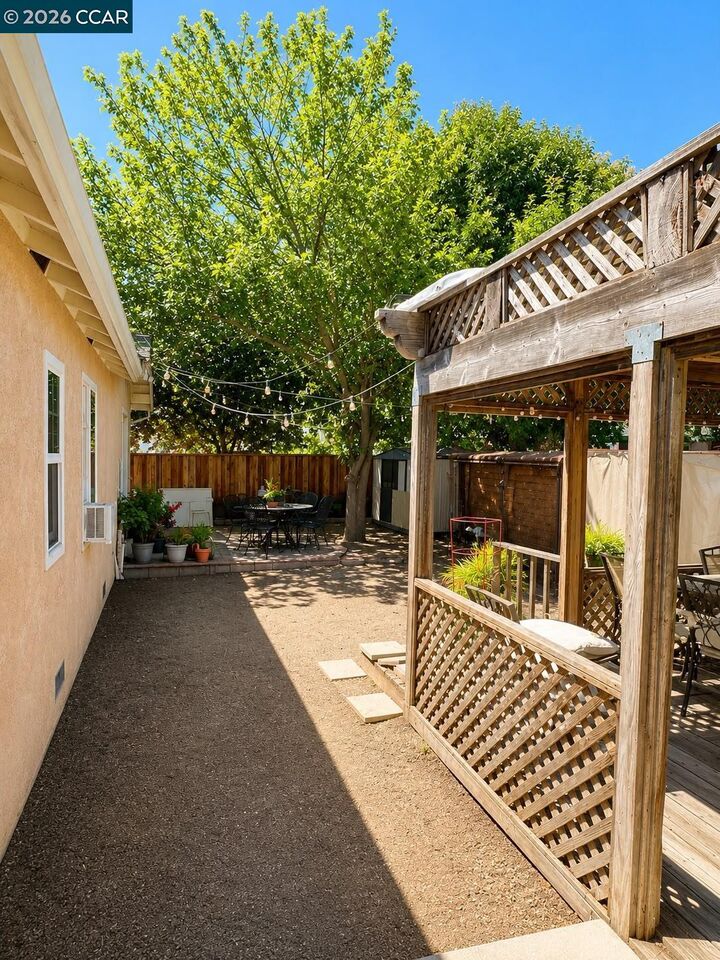 Property Photo: 26849 Lakewood Way CA 94544