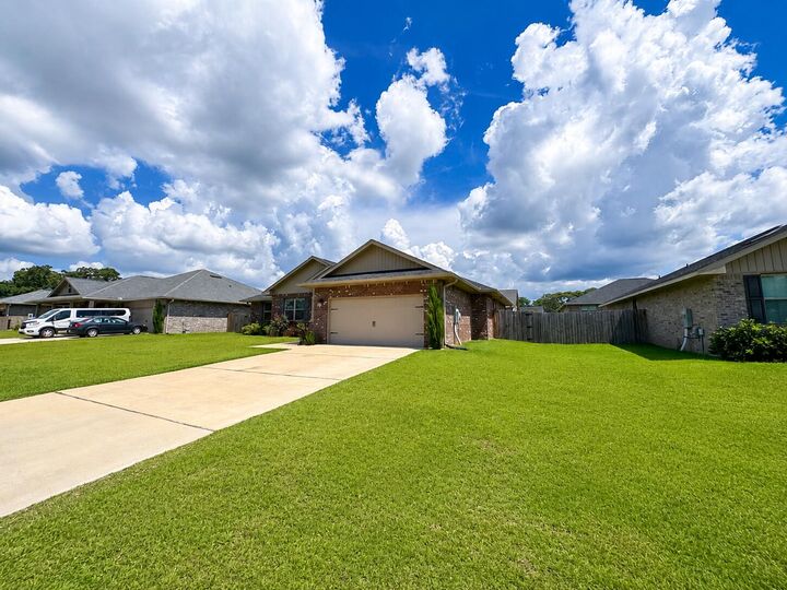 Property Photo: 2609 Prominence Lane FL 32536