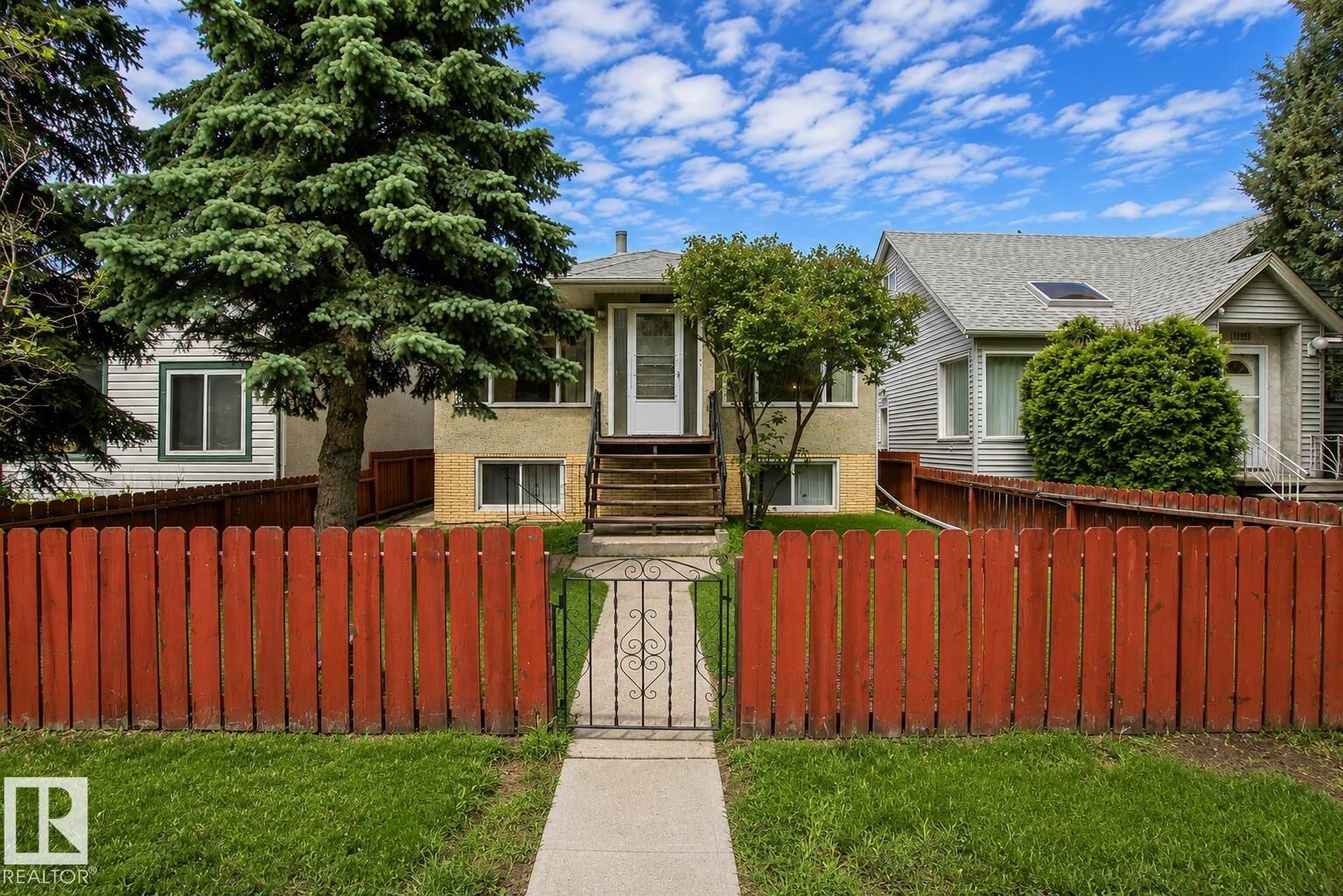 Property Photo: 11220 68 Street NW AB T5B 1N5