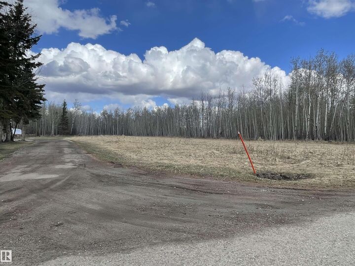Property Photo: 4820 44 Avenue AB T0E 0A0