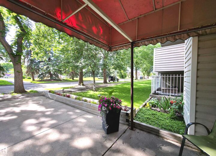 Property Photo: 10335 118 Street NW 302 AB T5K 1Y6