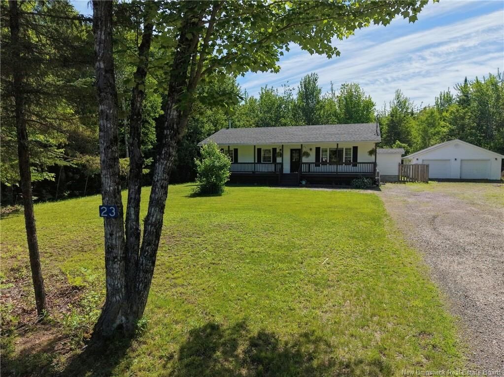 Property Photo:  23 Maplewood Drive  NB E3B 7Y9 