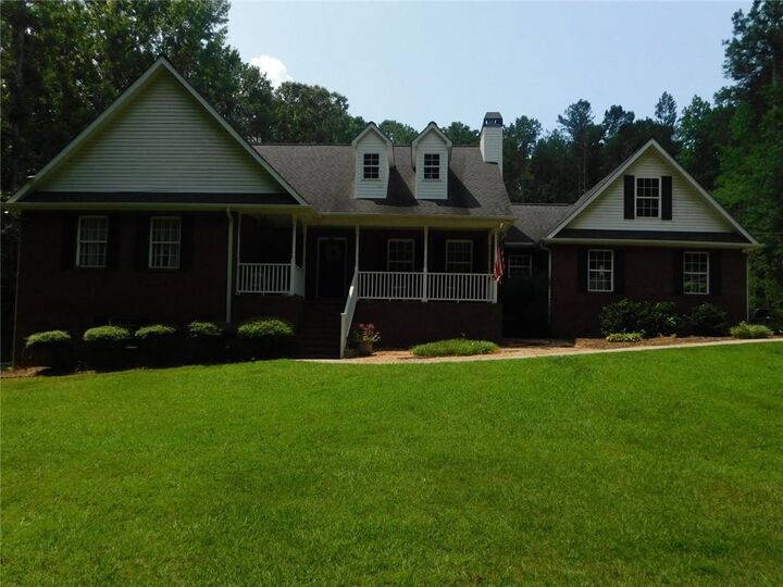 Property Photo: 758 Hemphill Road GA 30281