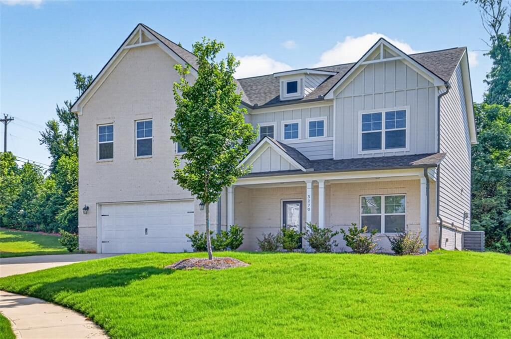 Property Photo: 5270 Woodline View Circle GA 30011