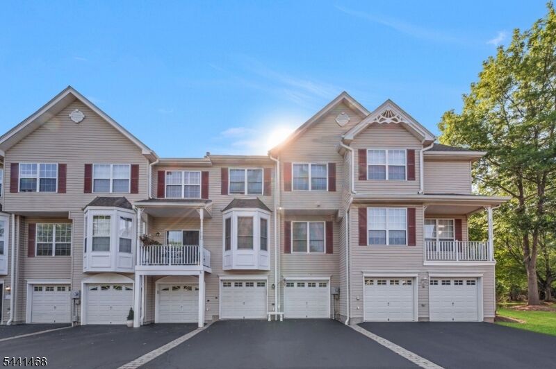 Property Photo:  20 Windham Ct  NJ 08822 
