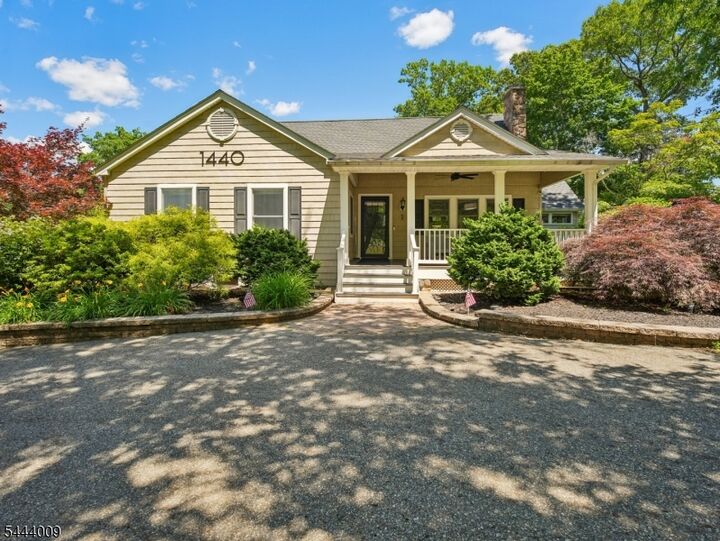 Property Photo: 1440 Alps Rd NJ 07470