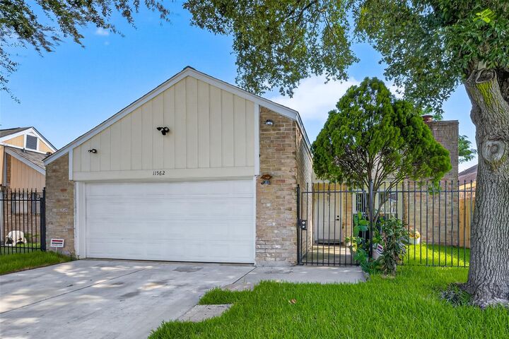 Property Photo: 11562 Bellspring Drive TX 77072