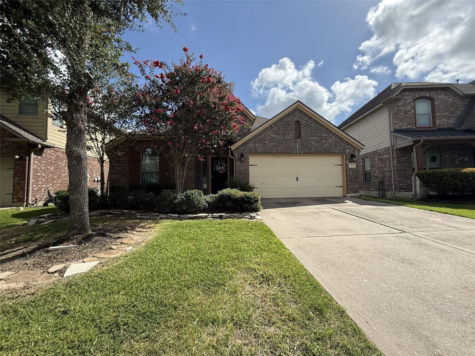 Property Photo: 2307 Horned Owl Drive TX 77494