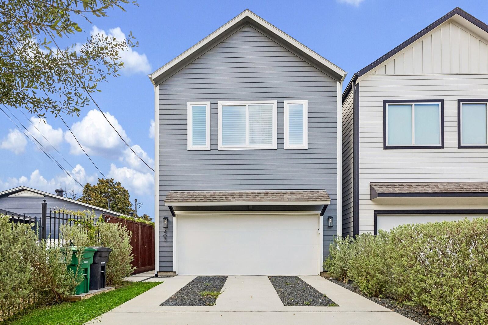 Property Photo:  403 Fenn Street  TX 77018 