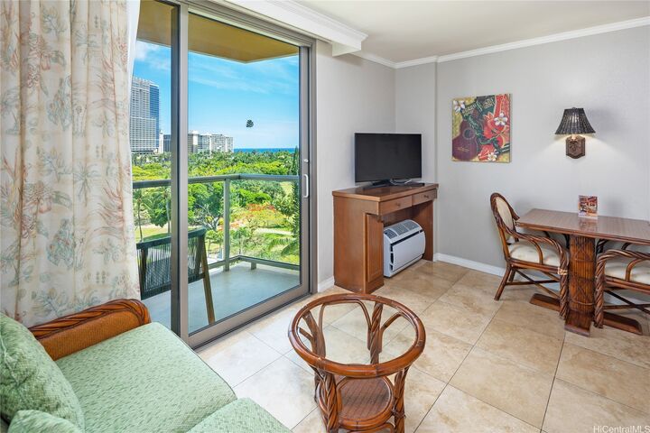 Property Photo:  2045 Kalakaua Avenue 609  HI 96815 