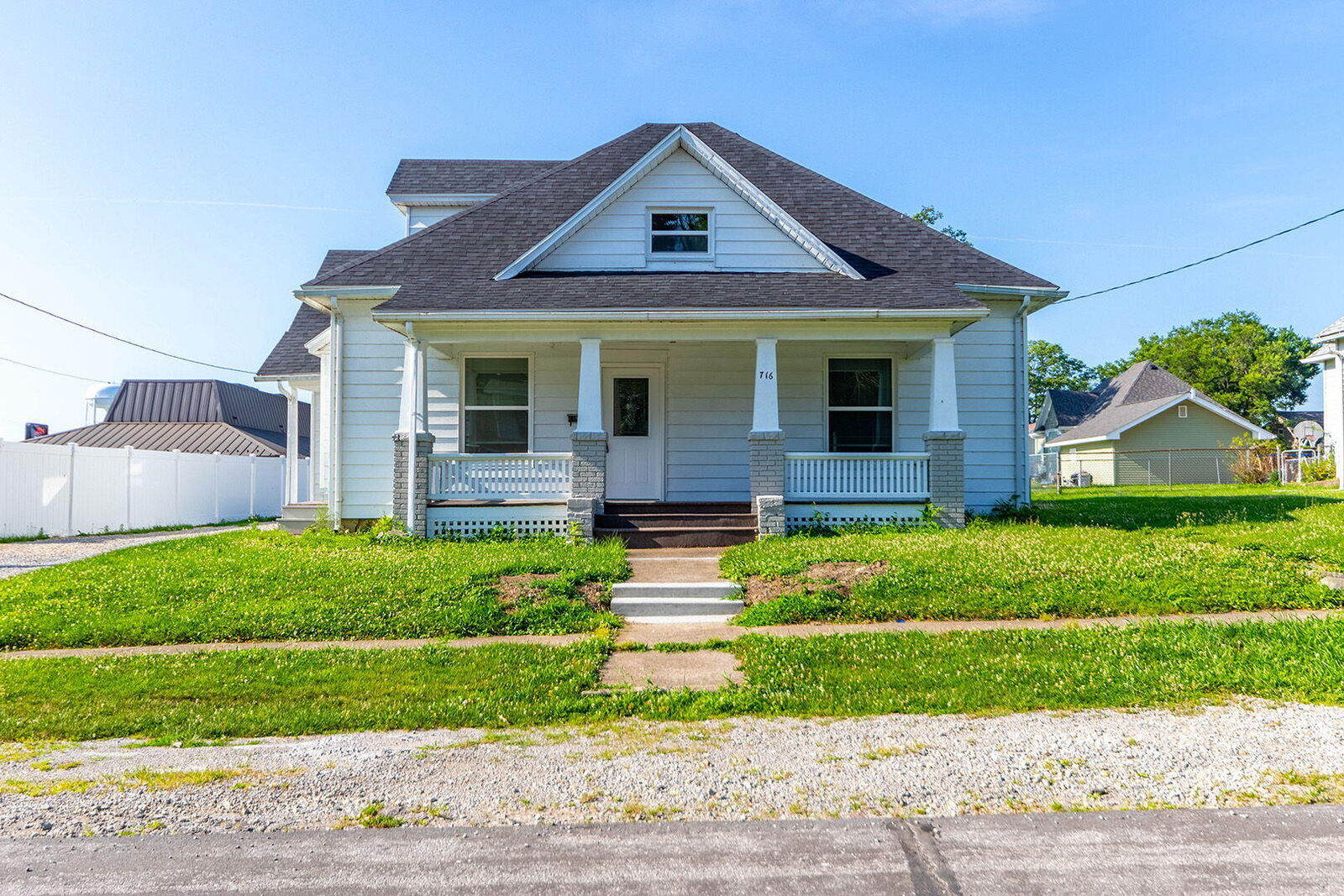 Property Photo:  716 W Love Street  MO 65265 