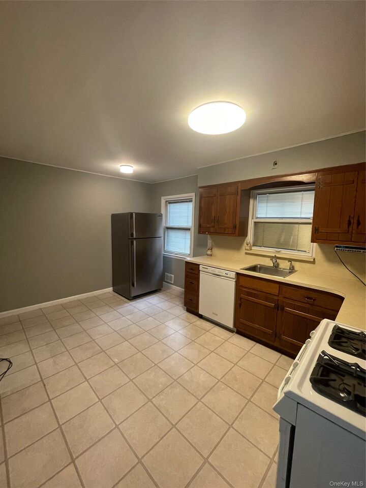 Property Photo: 27 Harding NY 10965