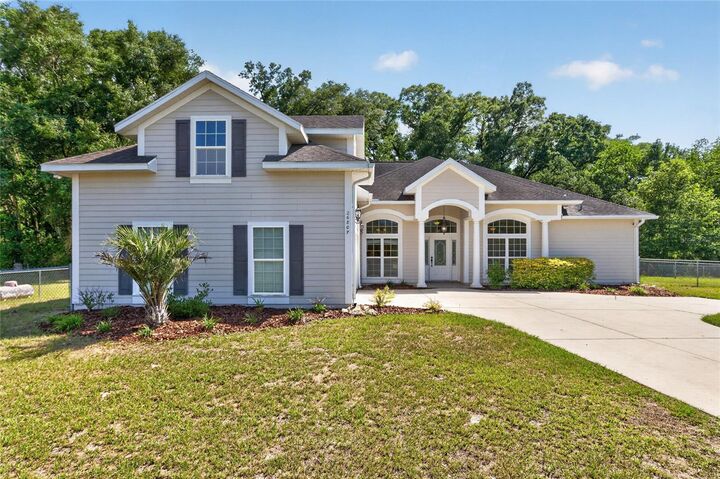 Property Photo:  26807 SW 20th Place  FL 32669 