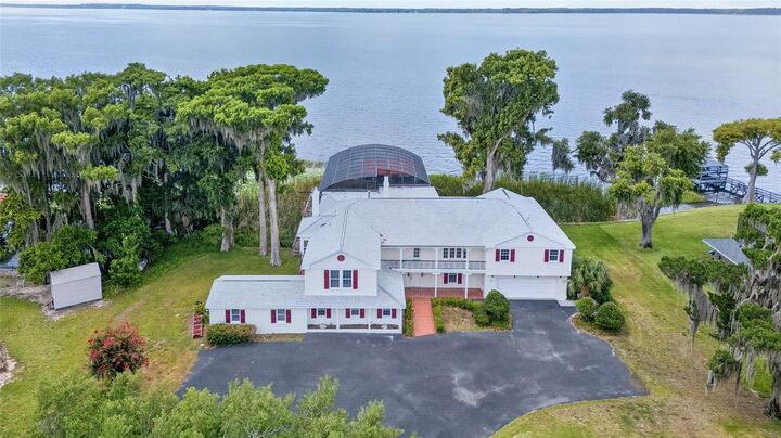 Property Photo:  1029 Mellathon Circle  FL 34748 