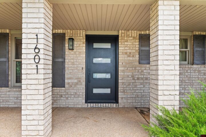 Property Photo:  1601 Inverness Drive  AR 72653 
