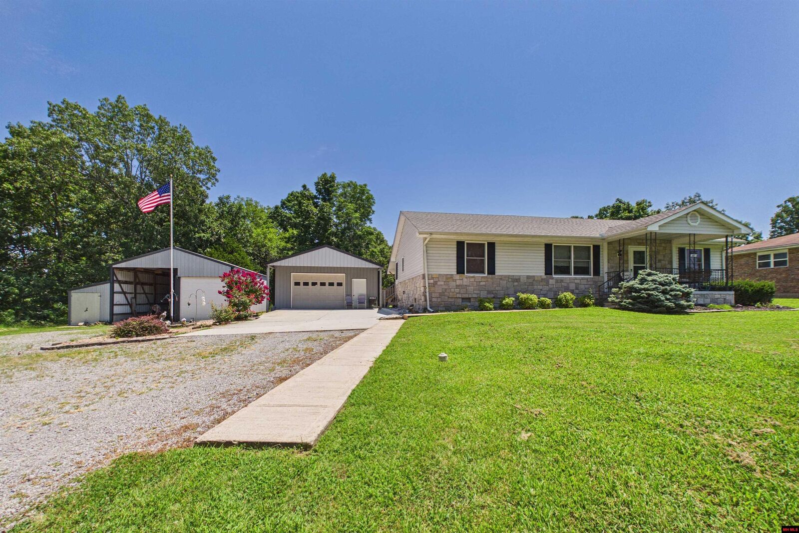 Property Photo:  61 Cr 949  AR 72642 