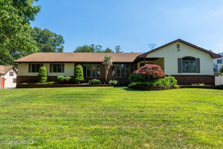 Property Photo:  126 Shenandoah Boulevard  NJ 08753 