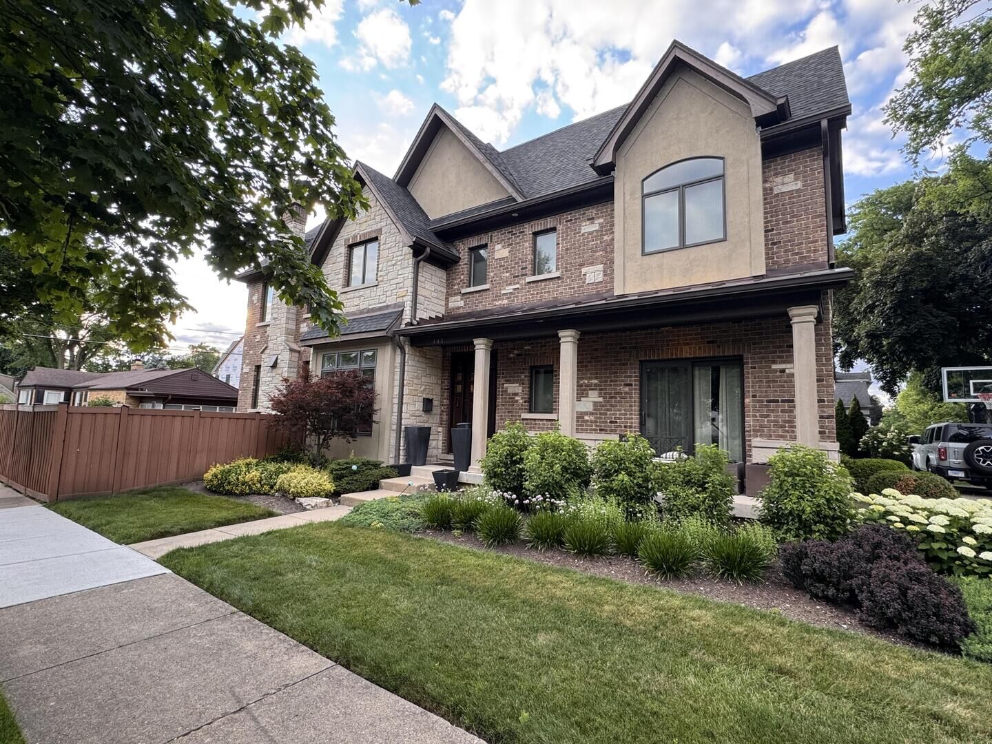 Property Photo:  441 South Street  IL 60126 