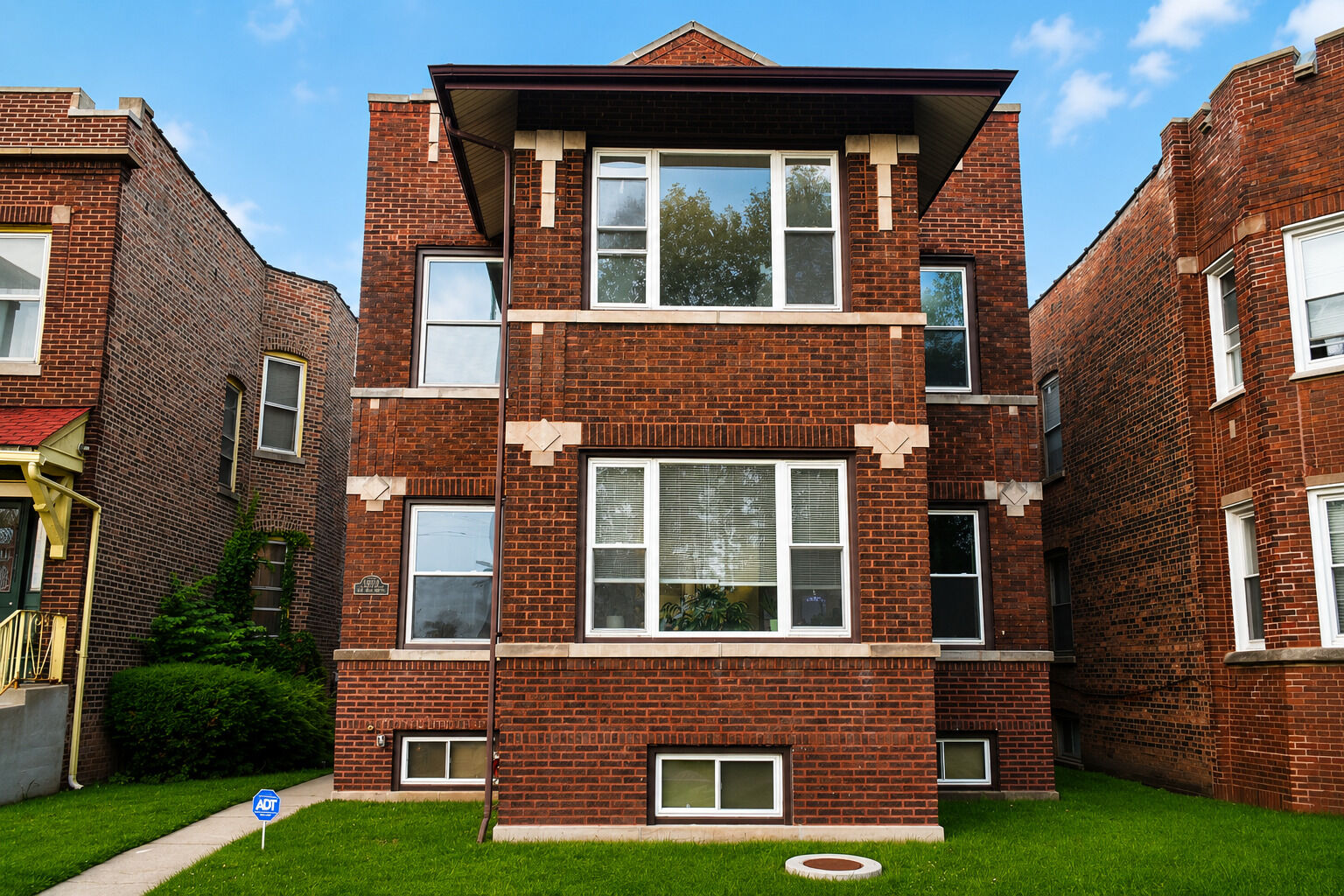 Property Photo:  10919 S King Drive 2  IL 60628 