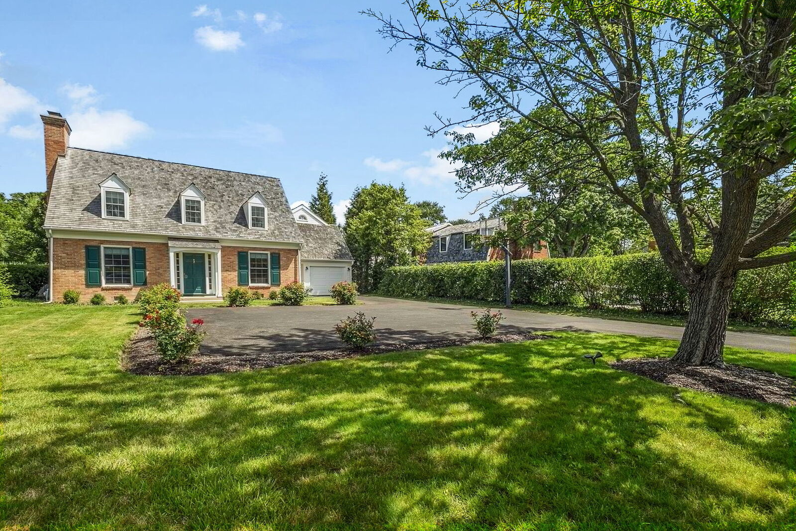 Property Photo: 110 E Sheridan Road IL 60044