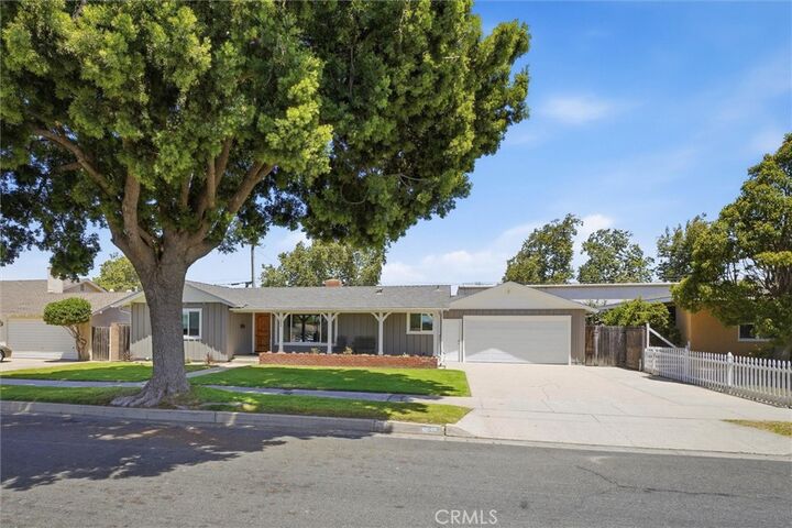 Property Photo:  323 E Park  CA 93454 