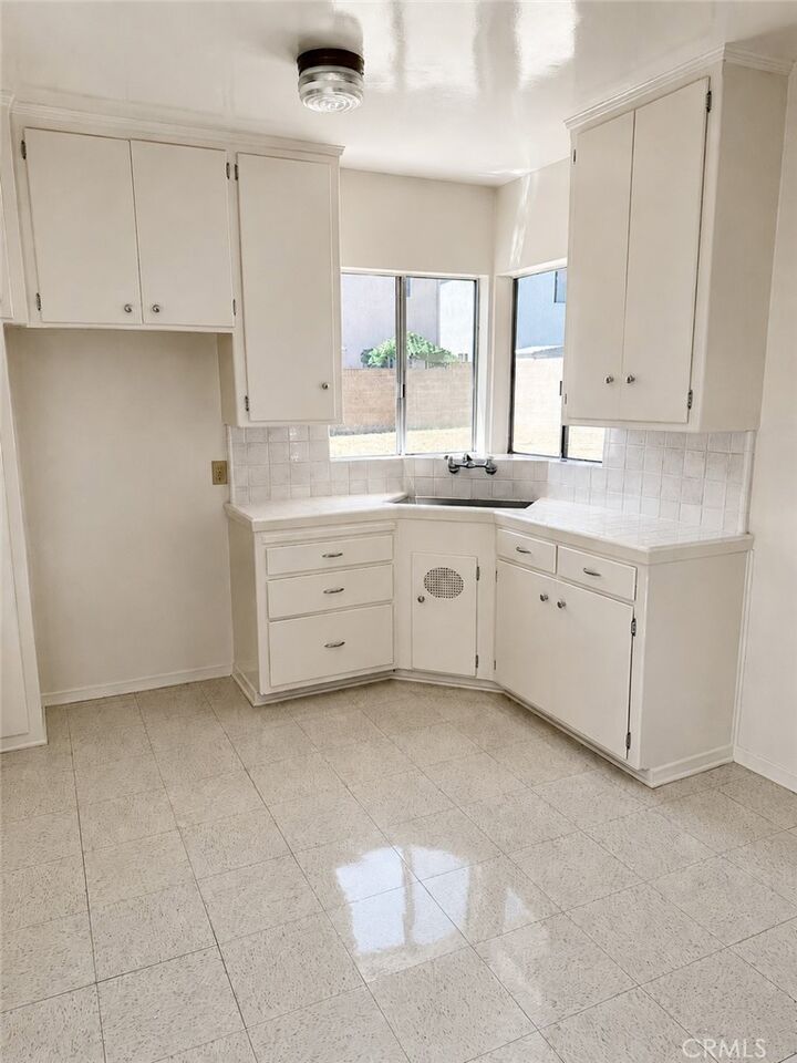 Property Photo:  14711 Oro Grande  CA 91342 