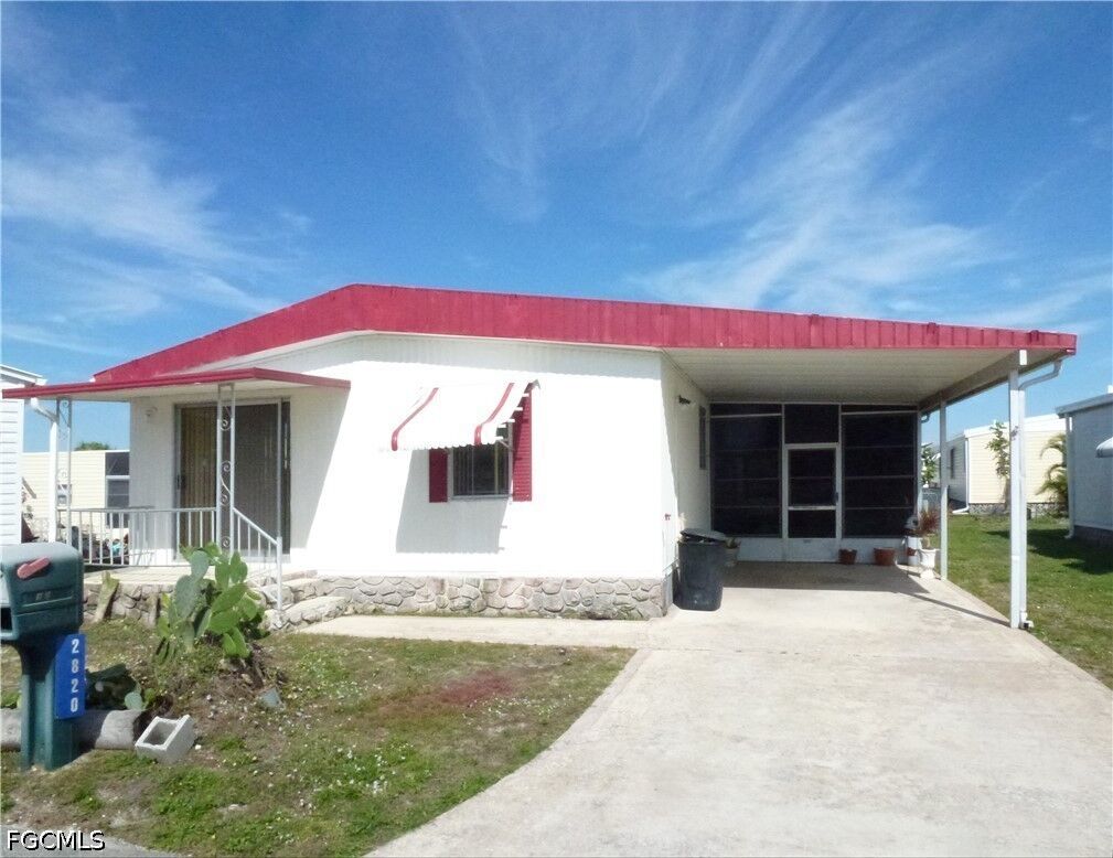 Property Photo: 2820 Breezewood Drive FL 33917
