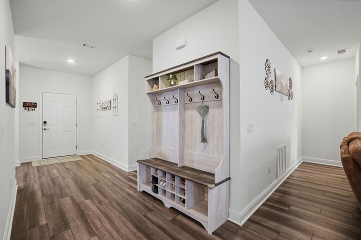 Property Photo: 6203 Carson Drive FL 32570