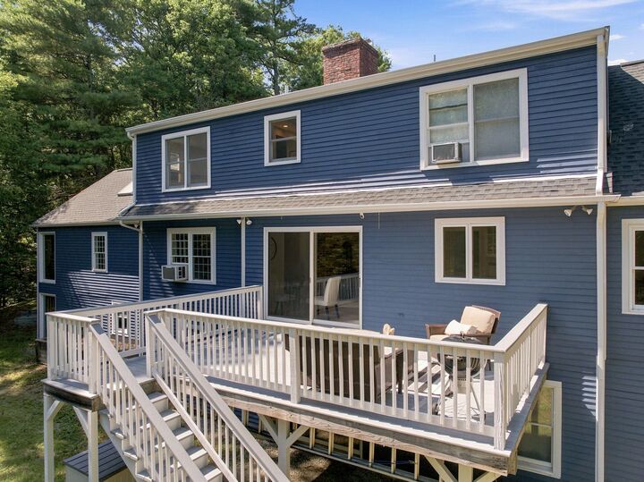 Property Photo:  8 Netherwood Road  NH 03087 