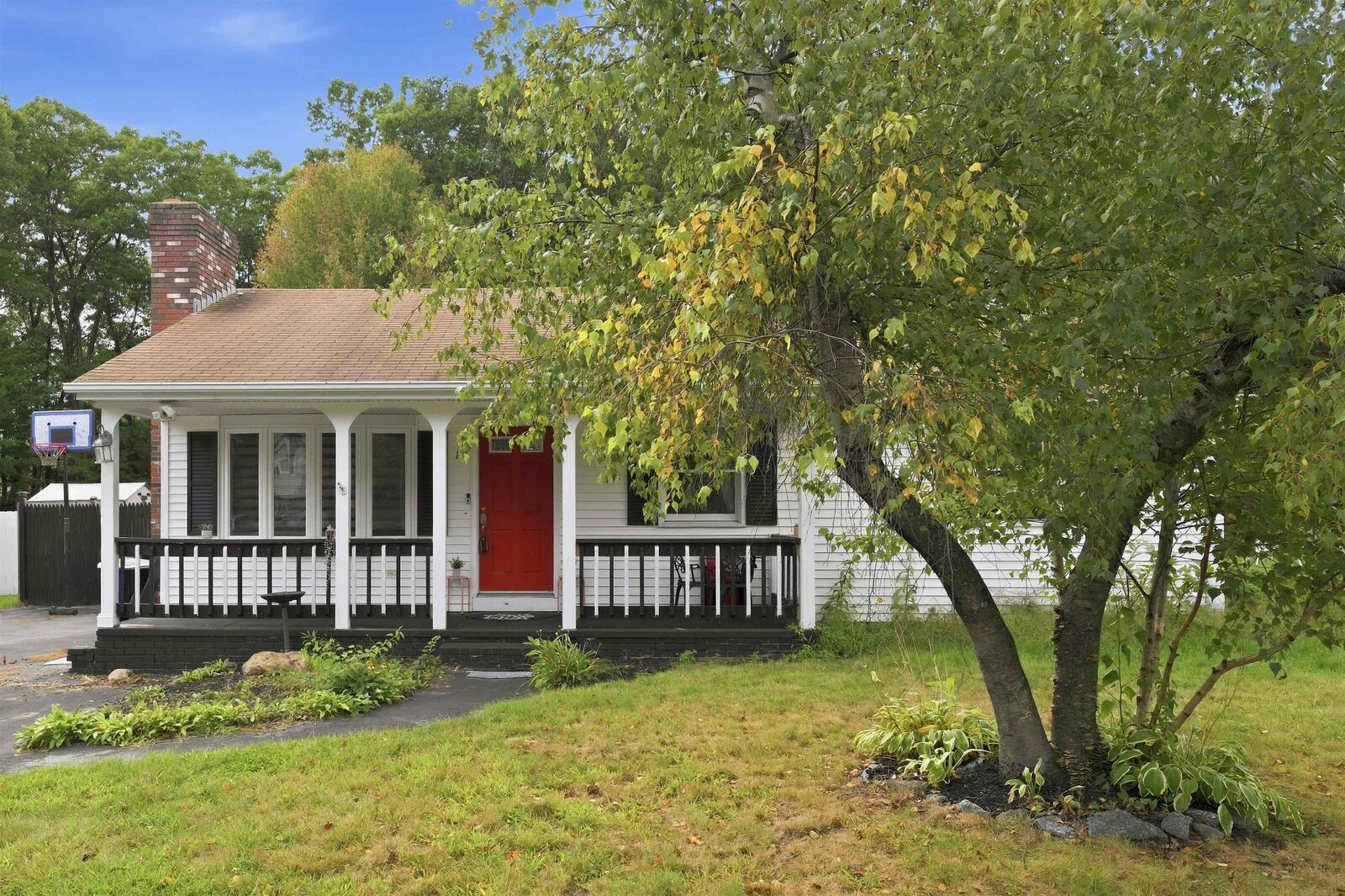 Property Photo: 141 Hoyt Street NH 03103