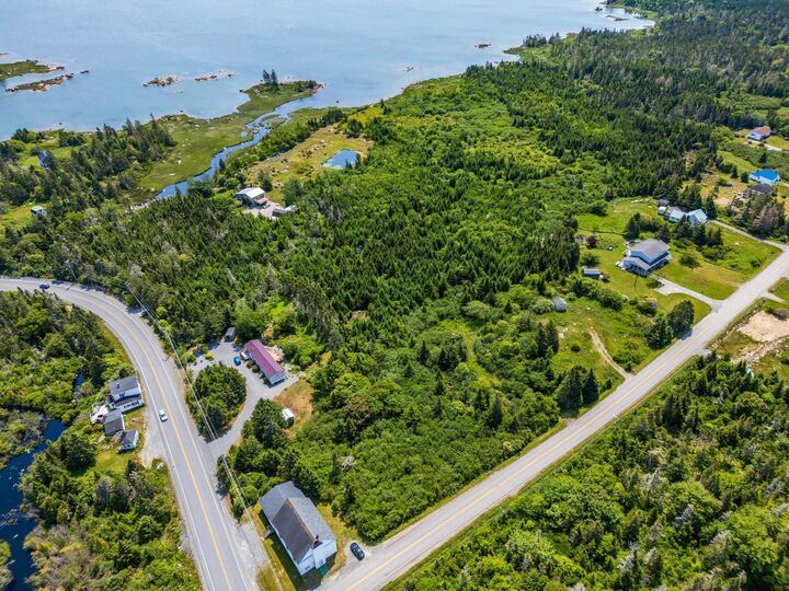 21 Bear Point Road — photo 1
