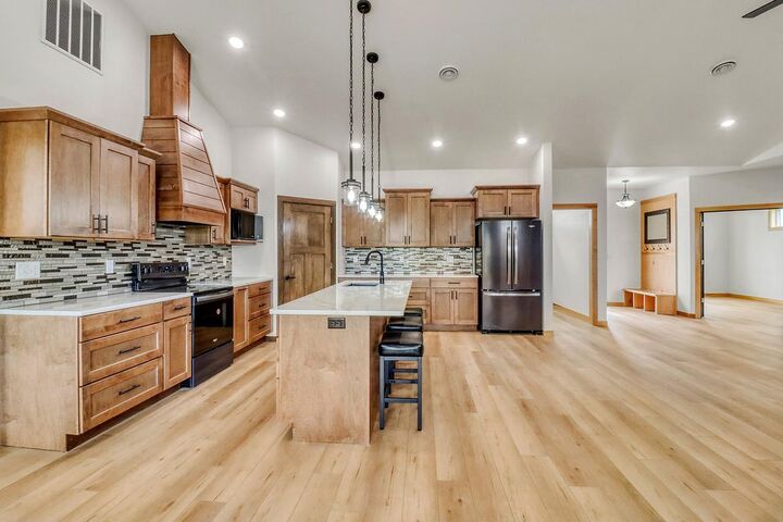 Property Photo: 215 Emma Court ND 58059
