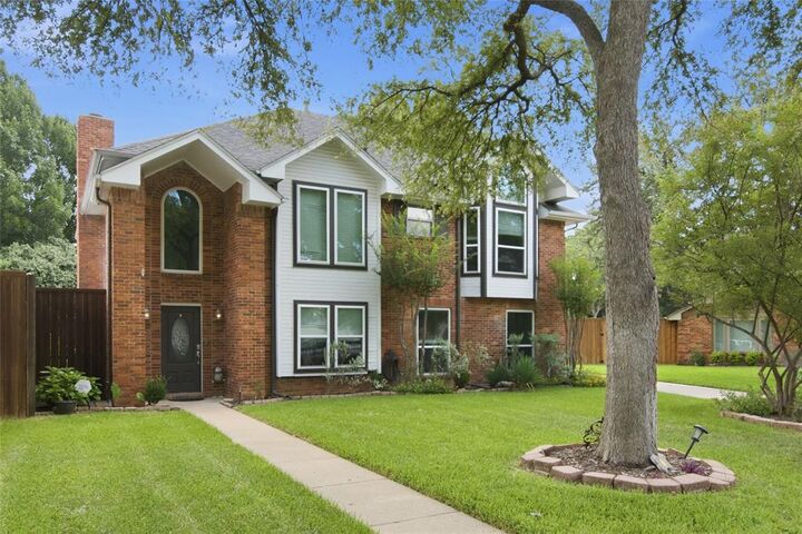 Property Photo: 4151 Woodside Knoll TX 76051