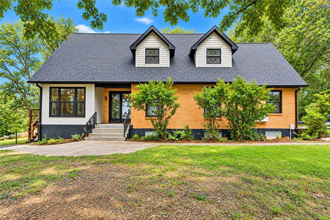 Property Photo:  495 Spring Valley Road  MO 64831 