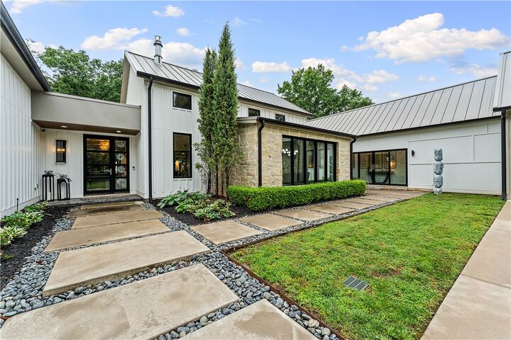 Property Photo:  3105 W Howard Nickell Road  AR 72704 