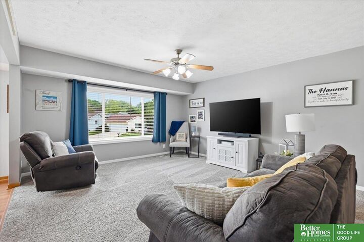 Property Photo:  301 Valley Street  IA 51534 