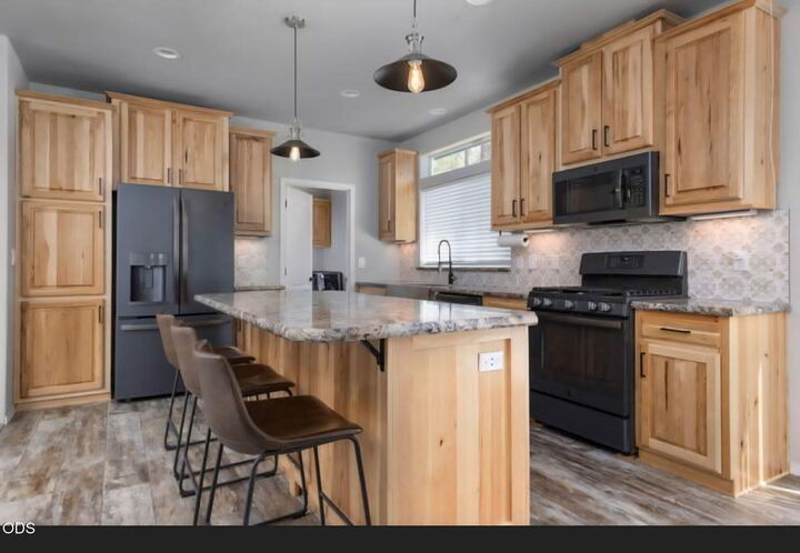 Property Photo:  52895 Shady Lane  OR 97739 