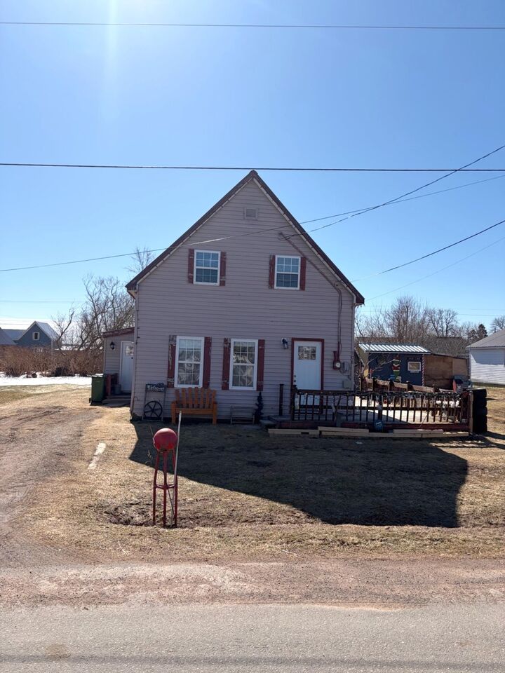 Property Photo: 106 Richmond Street PE C0A 1L0