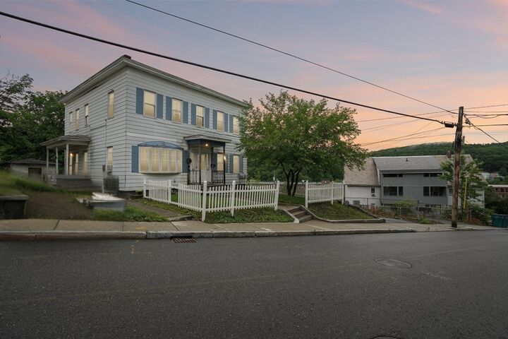 Property Photo:  25 Beech St  MA 01420 