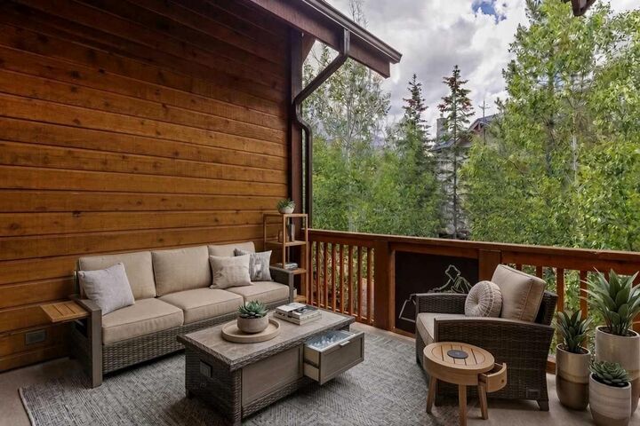 Property Photo: 75 Dyrgas Gate 202 AB T1W 0A6