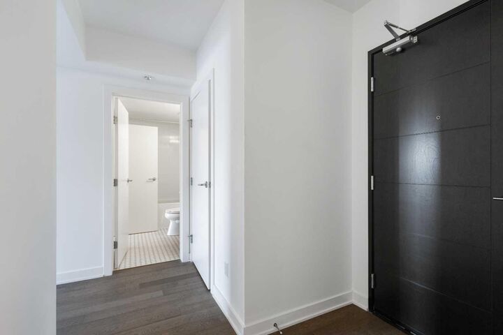 Property Photo:  930 6 Avenue SW 1004  AB T2J 1J3 
