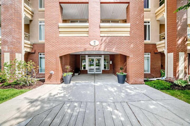 Property Photo:  4 Hemlock Crescent SW 103  AB T3C 2Z1 
