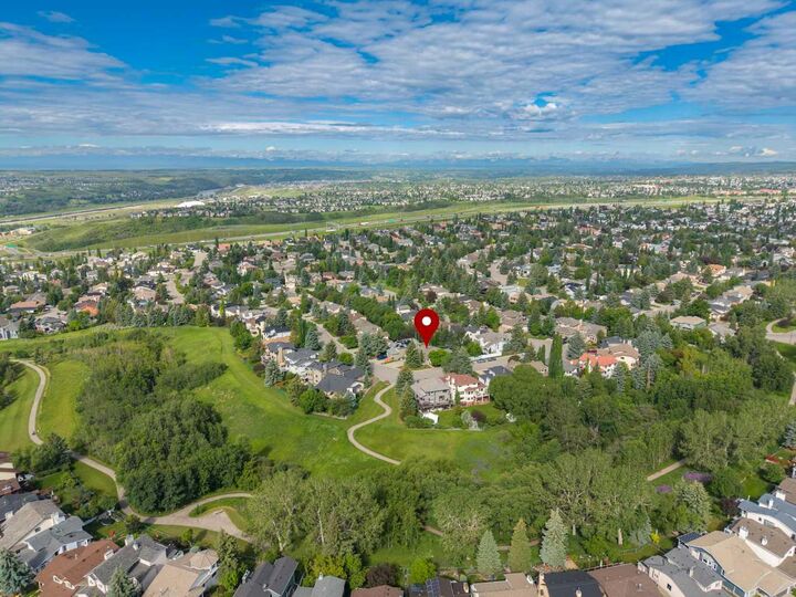 Property Photo: 92 Scandia Hill NW AB T3L 1T9