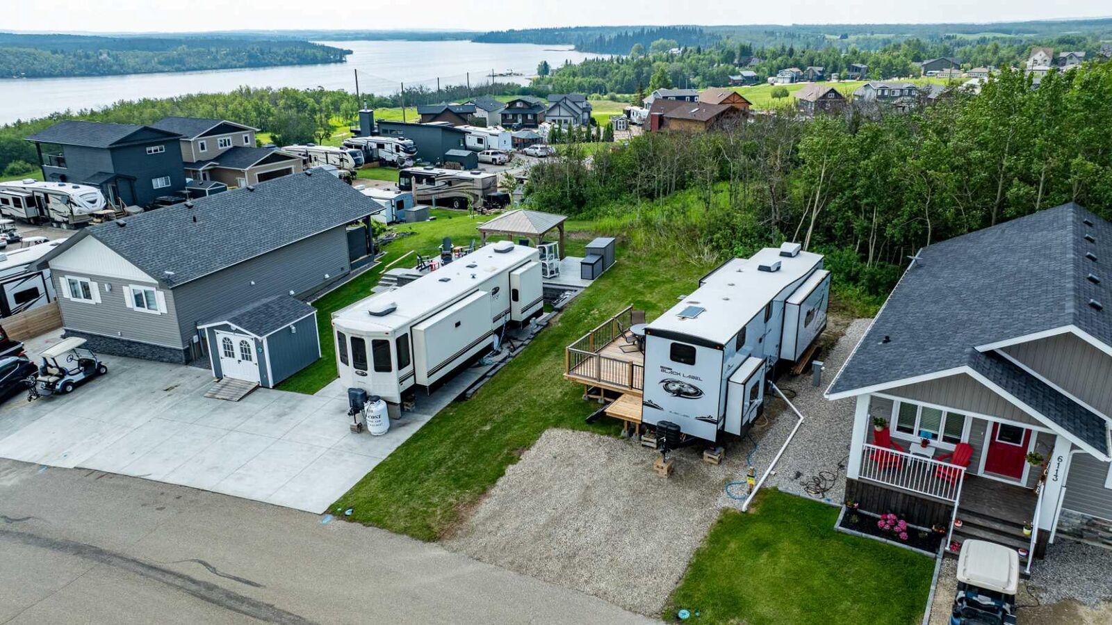 Property Photo:  25054 South Pine Lake Road 6112  AB T0M 1S0 