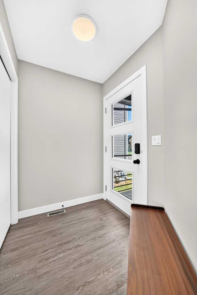 Property Photo:  30 Iron Gate Boulevard  AB T4S 0T6 
